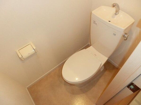 エスエフ ファミールの物件内観写真